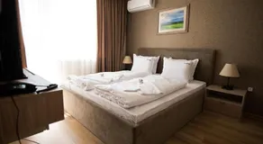 Court Inn - Image 2