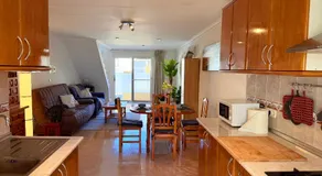 Cozy Townhouse - Image 4