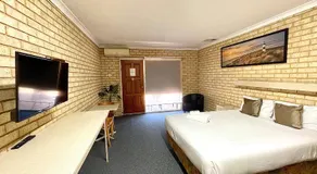 Drakesbrook Hotel - Image 3