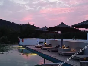 Huiyunxi Mountain Yard - Image 2