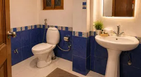 The Regal IVY Hotel - Image 2