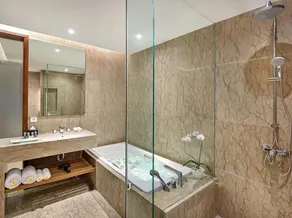 Stunning 1 BR Deluxe Room Pool view #L256 - Image 4