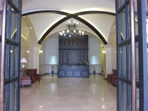 Zhonghui Hotel - Image 2
