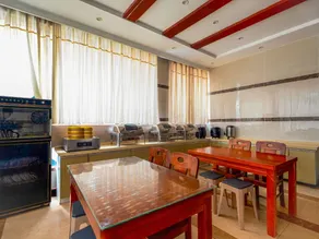 Jiuyue Seaview Smart Hotel (Dali Station Erhai Park Branch) - Image 3