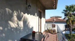 Samsara Casa indipendente, con giardino privato e box - Image 4