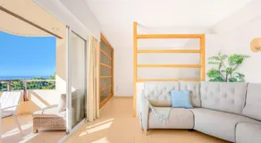 Apartamento en Elviria con vistas al mar - Image 3