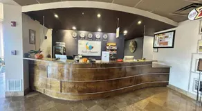 Suite Dreams Hotel - Image 4