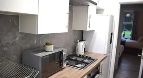 Kelpies Serviced Apartments- Victoria - Image 4