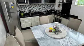 Suíte Conforto com AR, TV e sacada em Florianópolis - Image 2