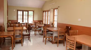 Rainbow Cottages-Budget Friendly rooms - Image 4