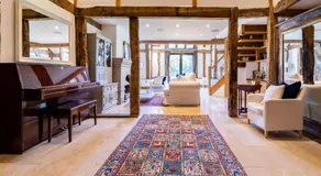 Period Luxury Converted Barn Windsor/Maidenhead - Perfect for family groups - Image 3