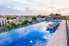 Sunday Hotel 52, Playa del Carmen - Image 3