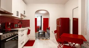 Retro-Chic Hideaway - Walking Distance To Stampede - Image 4