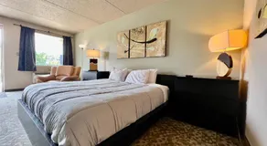 The Lindell Motor Lodge - Image 2