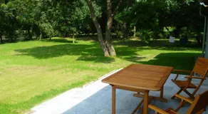 Lake House - Image 5
