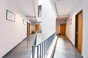 FabHotel Ojas Inn - Image 3