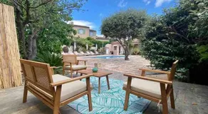 Villa Pastel aux portes de Saint Tropez dans un domaine 12 voyageurs 6 chambres - Image 3