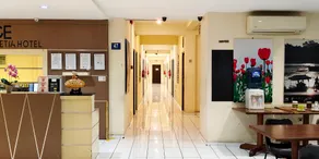 Grace Setia Hotel - Image 2