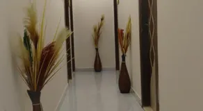 Up Town Hotel - Image 4
