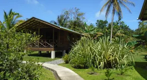 J and H Garden Cabinas - Image 4
