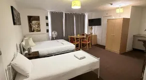 Budget Studio - Central Gosport with Free Parking - Image 2