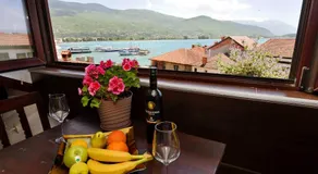 Villa Sapkar Lake View - Image 2