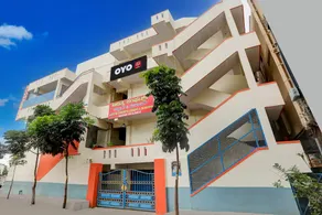 Hotel O AADITYA COMFORTS BOARDING & LODGING - Image 2