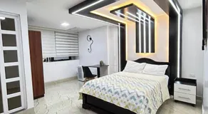 Hotel Monaco - Image 2