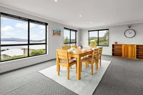 4 Bedroom House - Gorgeous View - Image 3