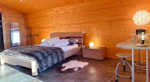 CHALET DE LA COULEE - Chalet de grand standing avec spa offrant une vue sur la vallée - Image 2