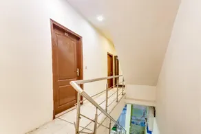 Townhouse Century Hotel - Image 5