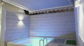 Sisina Luxury Room Jacuzzi & Piscina - Image 3