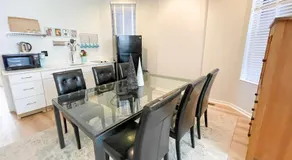 Wrigleyville Friends Unit - 5bdrm - Image 4