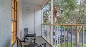 Serene Waterfront 2BR Poolside Living in FTL - Image 5