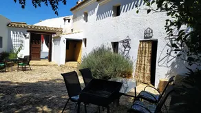 Tipica Casa Andaluza De Vacaciones Con Piscina Privada Rodeada De Olivares - Image 4
