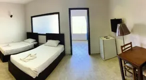 Family Suite in view aqua mirage bay - Image 2
