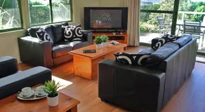 SkyView Villa - Image 2
