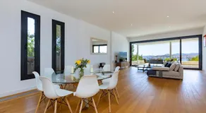 Ibiza Town Modern Villa Sleeps 10 - Image 4