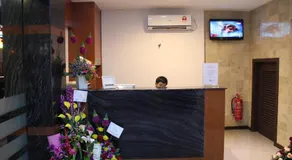 KL Hotel - Image 2