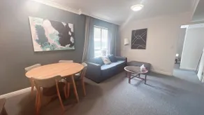 Hotel styling entire one bedroom - Image 5