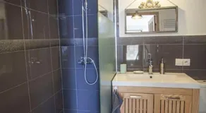 Charming 2-room flat near Paris - Image 2