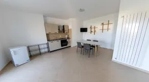 River Hotel - Image 4