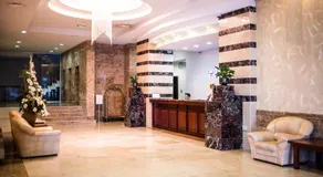 Grand Hotel - Image 5