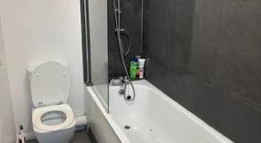 Maya-Ama Cosy 2 Bedroom Flat Near Lakeside Shopping Centre And Grays - Image 2