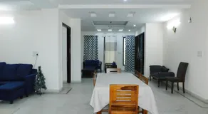 Home By The Park - Image 2