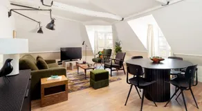 My Maison In Paris - Louvre - Image 3