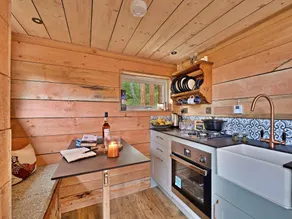 Chalet in Highlands near Loch Ness - Image 3