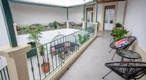 Guest House Jacarandá Faro - Image 5