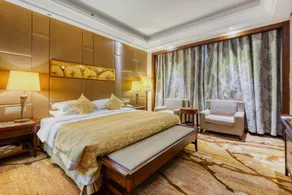 SHIJIYUAN Hot Spring Holiday Hotel - Image 2