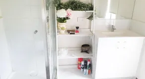 Room in Officer - Image 2